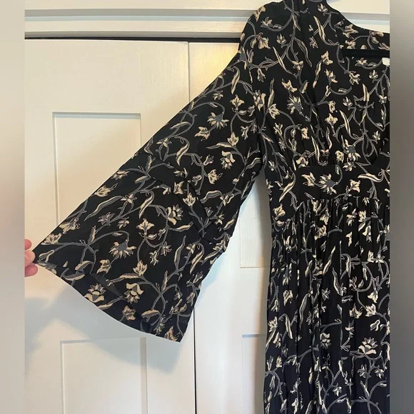 Doên Zinnia Dress, Scroll Print, Midi, Size M - Picture 3 of 12